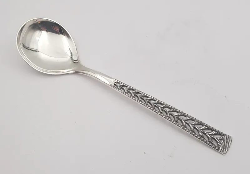 Juvel: Syltetøyskje 15 cm.