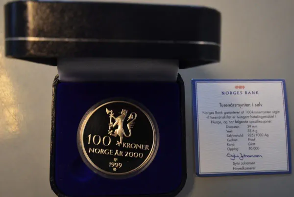 Hovedbilde 100 kr 1999 - Millennium med originalt etui og ...