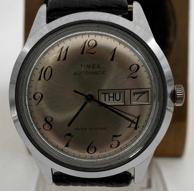 Hovedbilde Timex automatic med dag/dato.
